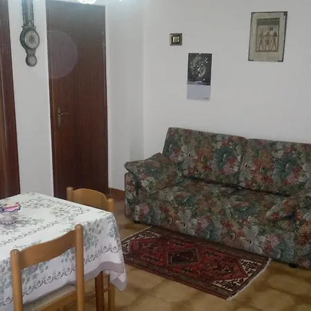 Casa Salvaggio בית הארחה Grotte (Sicily)